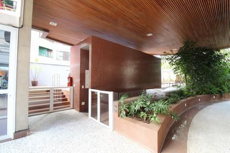 Apartamento para alugar com 275m², 4 quartos e 4 vagasHall acesso piscina