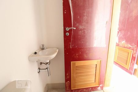 Apartamento para alugar com 275m², 4 quartos e 4 vagasBanheiro de serviço