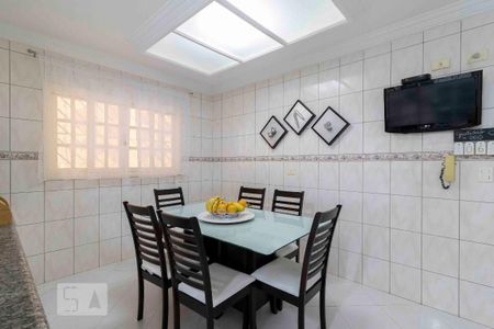 Casa à venda com 225m², 3 quartos e 2 vagasCozinha