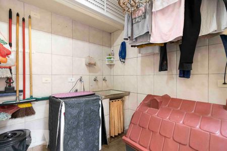 Casa à venda com 225m², 3 quartos e 2 vagasÁrea de Serviço