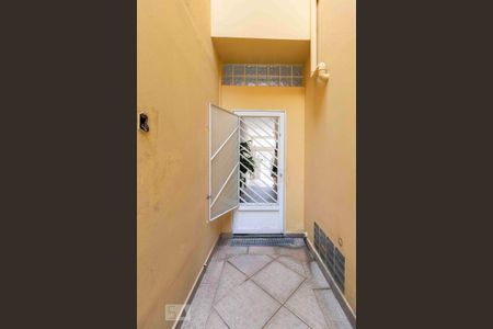 Casa à venda com 225m², 3 quartos e 2 vagasÁrea Externa - Lateral