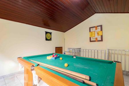 Casa à venda com 225m², 3 quartos e 2 vagasSótão