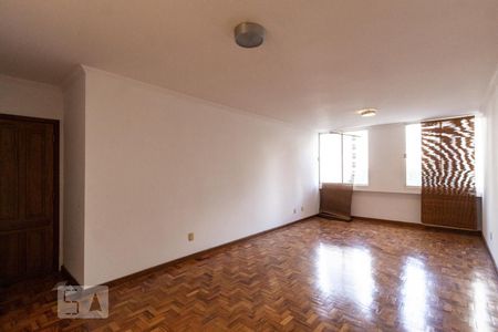 Sala de Apartamento com 2 quartos, 132m² Jardim Paulista