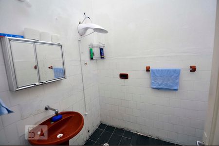 Banheiro - Torneira de casa para alugar com 2 quartos, 96m² em Vila Lageado, São Paulo