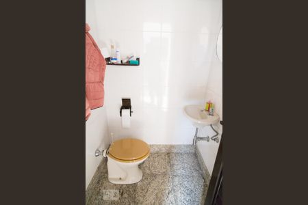 Casa à venda com 260m², 3 quartos e 3 vagasBanheiro de Serviço