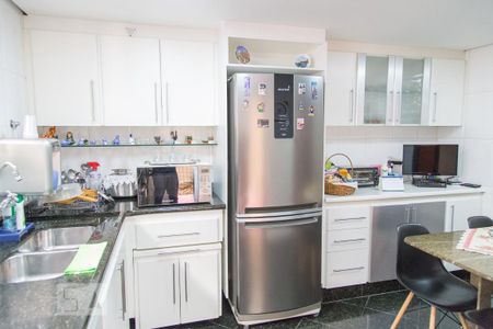 Casa à venda com 260m², 3 quartos e 3 vagasCozinha