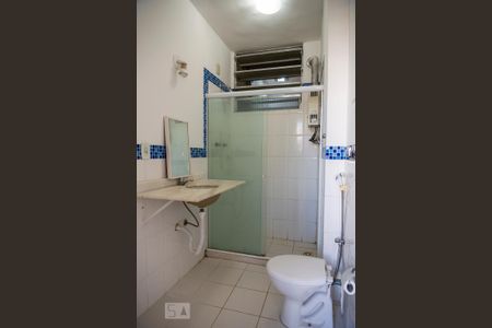 Banheiro de apartamento para alugar com 1 quarto, 40m² em Copacabana, Rio de Janeiro