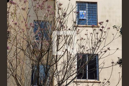 Apartamento à venda com 52m², 2 quartos e 1 vaga Apartamento à venda com 52m², 2 quartos e 1 vagaPlaca instalada na janela