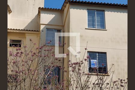 Apartamento à venda com 52m², 2 quartos e 1 vaga Apartamento à venda com 52m², 2 quartos e 1 vagaPlaca instalada na janela