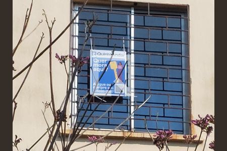 Apartamento à venda com 52m², 2 quartos e 1 vaga Apartamento à venda com 52m², 2 quartos e 1 vagaPlaca instalada na janela