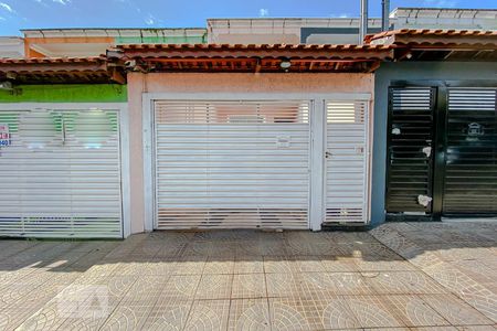 Casa para alugar com 160m², 2 quartos e 4 vagasFAchada