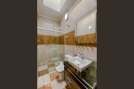 Casa para alugar com 160m², 2 quartos e 4 vagasBanheiro da Suite