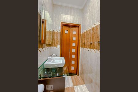 Casa para alugar com 160m², 2 quartos e 4 vagasBanheiro da Suite