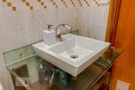 Casa para alugar com 160m², 2 quartos e 4 vagasDetalhe Banheiro da Suite