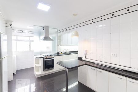 Cozinha de apartamento para alugar com 2 quartos, 115m² em Jardim Paulista, São Paulo