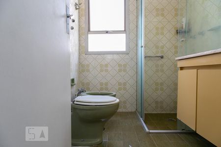 Banheiro de apartamento à venda com 1 quarto, 57m² em Vila Buarque, São Paulo