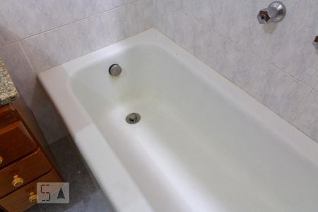 Apartamento para alugar com 65m², 2 quartos e 1 vagaBanheiro Social