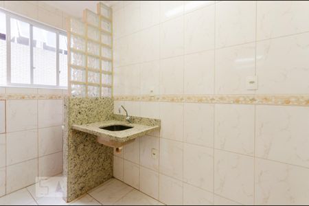 Cozinha de apartamento para alugar com 1 quarto, 35m² em Gonzaga, Santos