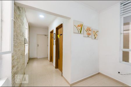 Hall de entrada de apartamento para alugar com 1 quarto, 35m² em Gonzaga, Santos