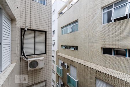 Vista sala de apartamento para alugar com 1 quarto, 35m² em Gonzaga, Santos
