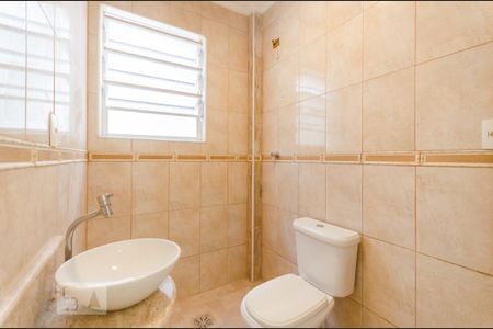 Banheiro de apartamento para alugar com 1 quarto, 35m² em Gonzaga, Santos