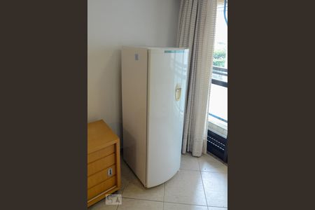 Sala / Cozinha de apartamento para alugar com 1 quarto, 40m² em Botafogo, Rio de Janeiro