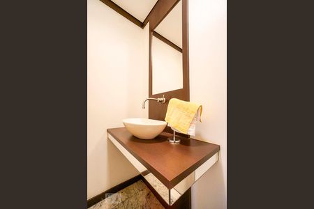 Apartamento à venda com 125m², 3 quartos e 3 vagasLavabo