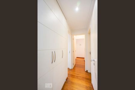 Apartamento à venda com 125m², 3 quartos e 3 vagasCorredor quartos