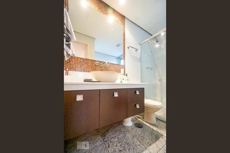 Apartamento à venda com 125m², 3 quartos e 3 vagasBanheiro suíte 02