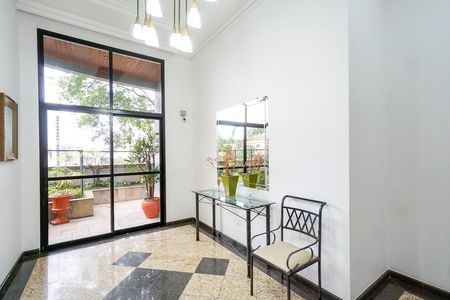 Apartamento à venda com 125m², 3 quartos e 3 vagasHall social