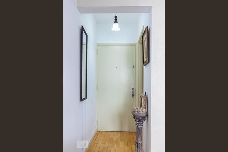 Hall de Entrada de apartamento para alugar com 1 quarto, 49m² em Centro Histórico, Porto Alegre