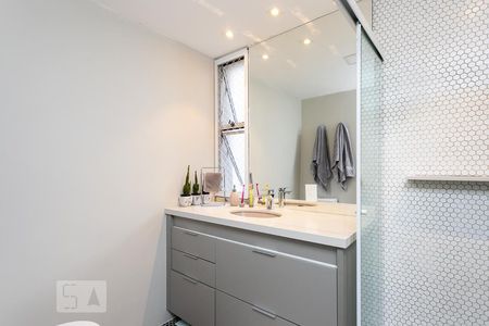 Apartamento para alugar com 98m², 2 quartos e 1 vaga Apartamento para alugar com 98m², 2 quartos e 1 vagaBanheiro da Suíte