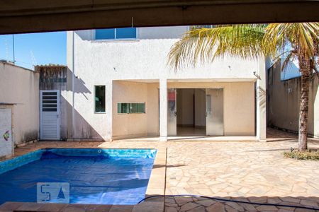 Casa para alugar com 227m², 4 quartos e 3 vagasPiscina