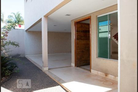 Casa para alugar com 227m², 4 quartos e 3 vagasGaragem