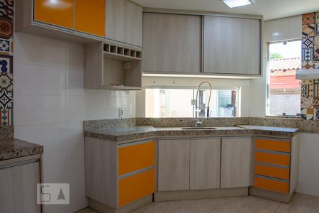 Casa para alugar com 227m², 4 quartos e 3 vagasCozinha