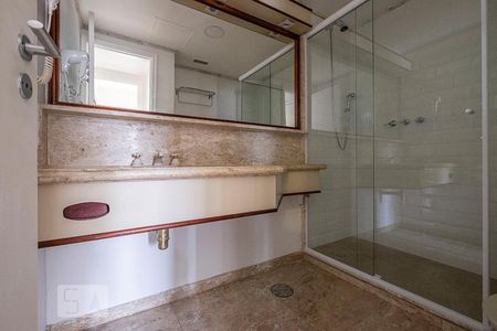 Banheiro de kitnet/studio para alugar com 1 quarto, 28m² em Jardim Paulista, São Paulo