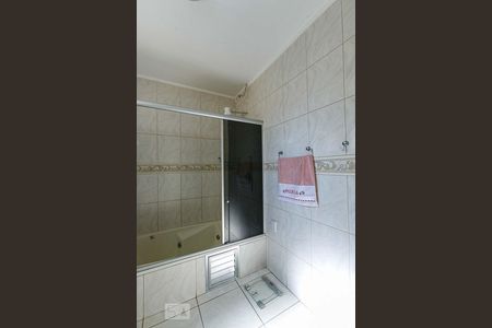 Casa à venda com 300m², 3 quartos e 4 vagasBanheiro da Suíte