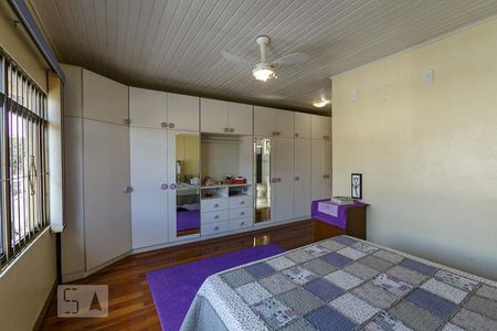 Casa à venda com 300m², 3 quartos e 4 vagasQuarto 1 - Suíte