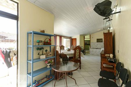 Casa à venda com 300m², 3 quartos e 4 vagasCozinha 2