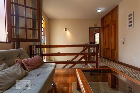 Casa à venda com 370m², 5 quartos e 8 vagasSala de leitura