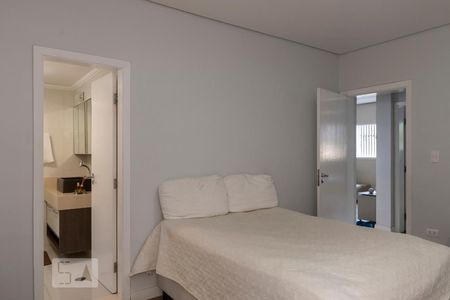 Casa à venda com 270m², 3 quartos e 2 vagasSuíte