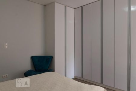 Casa à venda com 270m², 3 quartos e 2 vagasSuíte