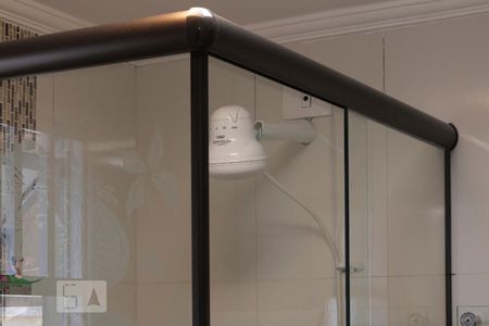 Casa à venda com 270m², 3 quartos e 2 vagasChuveiro