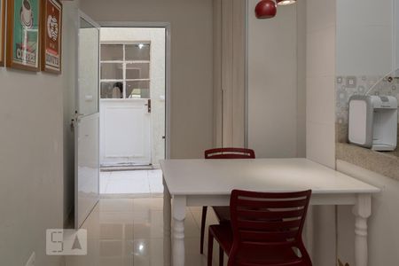 Casa à venda com 270m², 3 quartos e 2 vagasCozinha