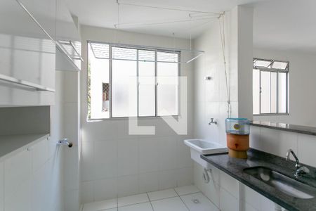 Apartamento para alugar com 48m², 2 quartos e 1 vaga Apartamento para alugar com 48m², 2 quartos e 1 vagaCozinha e Área de Serviço