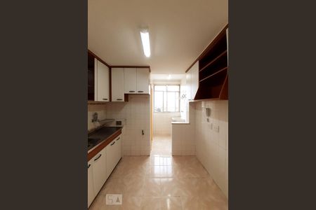 Apartamento à venda com 75m², 2 quartos e 1 vaga Apartamento à venda com 75m², 2 quartos e 1 vagaCozinha