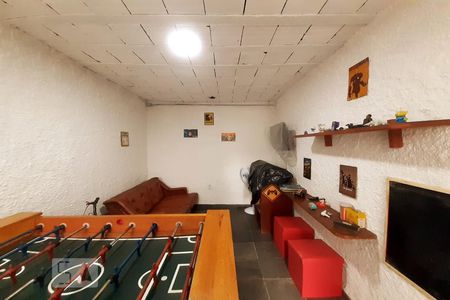 Apartamento à venda com 75m², 2 quartos e 1 vaga Apartamento à venda com 75m², 2 quartos e 1 vagaÁrea comum - Sala de jogos