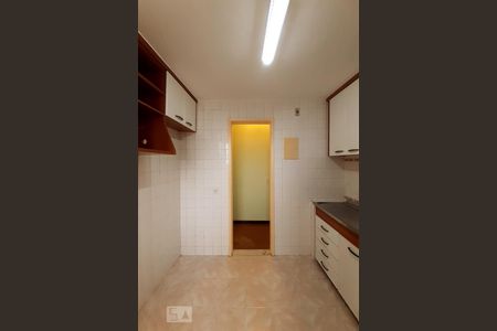 Apartamento à venda com 75m², 2 quartos e 1 vaga Apartamento à venda com 75m², 2 quartos e 1 vagaCozinha