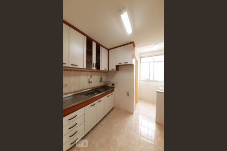 Apartamento à venda com 75m², 2 quartos e 1 vaga Apartamento à venda com 75m², 2 quartos e 1 vagaCozinha