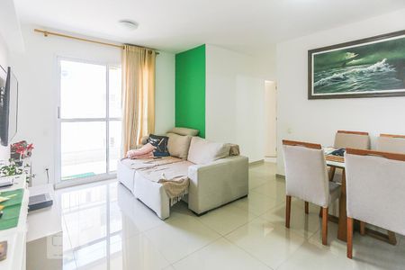 Sala de Estar de apartamento à venda com 3 quartos, 70m² em Vila Nova Alba, São Paulo